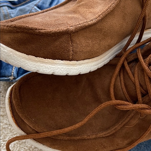 Gypsy Jazz Brown Ankle Boots with White Fur Lining - Picture 13 of 14